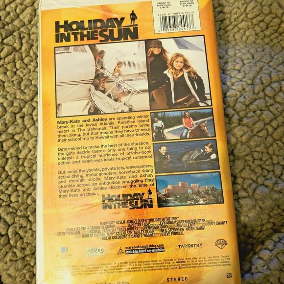 🔥Holiday in the Sun (1994 VHS) Olsen Twins - Picture 3 of 7